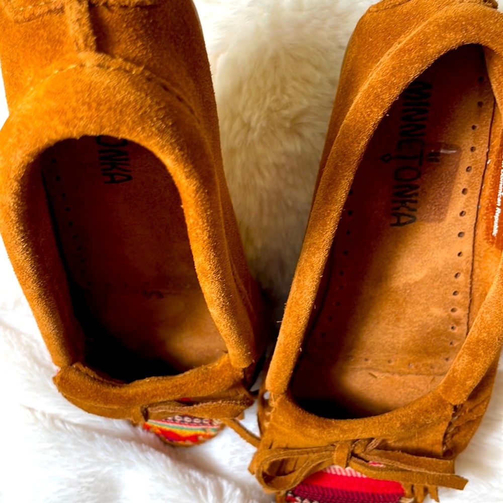 Minnetonka Genuine Suede Kitty Leather Moccasins - Picture 8 of 15
